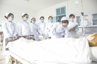 四川省红十字卫生学校的有助学、奖学金吗?